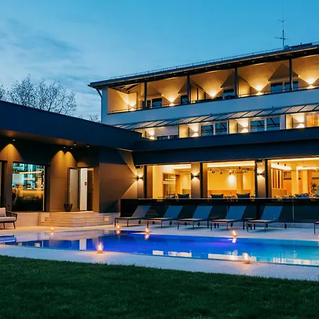 Hotel Regina 3*